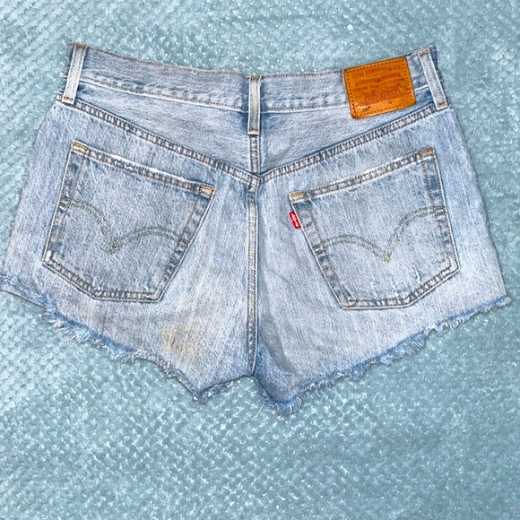 Vintage Levi’s shorts - Picture 3 of 4